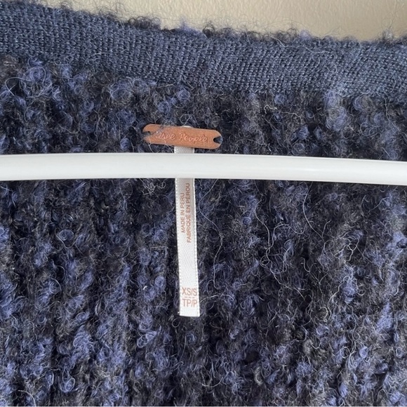 Free People Color Block Knit Oversized Sweater Size XS - Picture 7 of 8